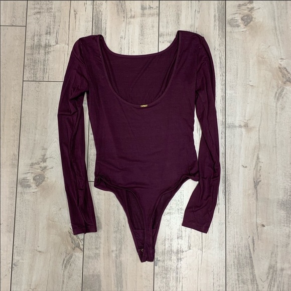 SAM EDELMAN: Body Suit - Picture 2 of 3